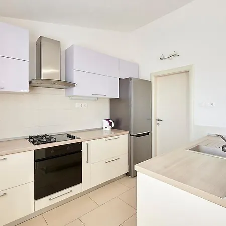 Kate * Τρογκίρ